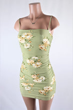 Load image into Gallery viewer, Green floral mini dress
