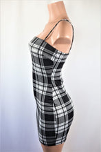 Load image into Gallery viewer, Plaid mini dress
